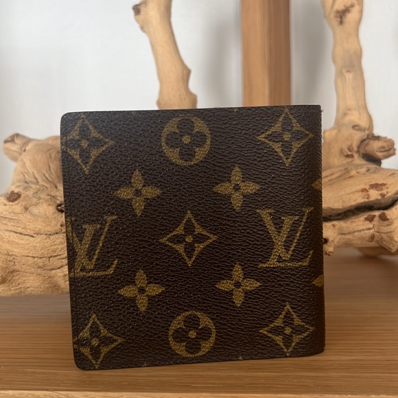 Authentic LV monogram men’s wallet - Picture 3 of 9